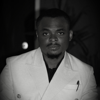 Michael Odeleye Professional Dark